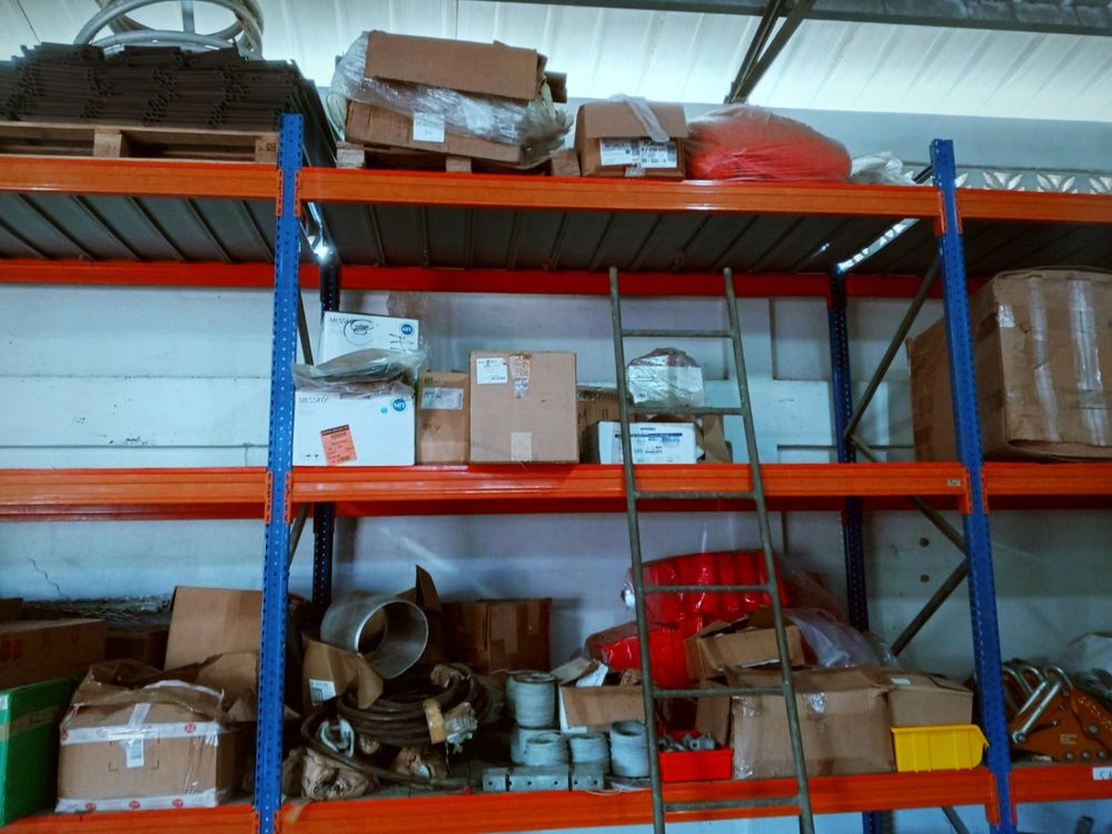 Equipo profesional de mantenimiento e instalaciones de Gallardía