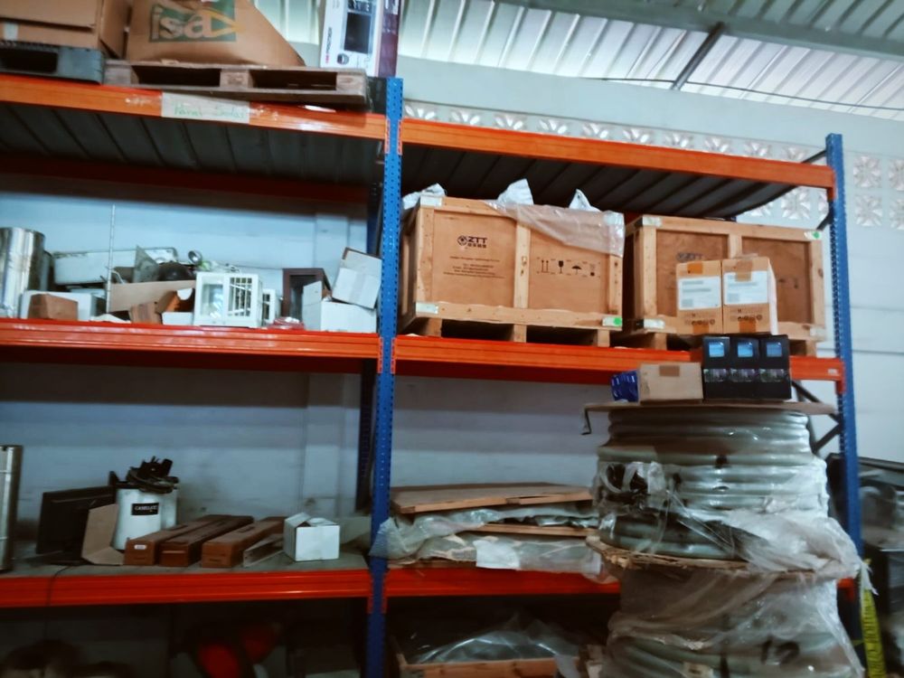Equipo profesional de mantenimiento e instalaciones de Gallardía